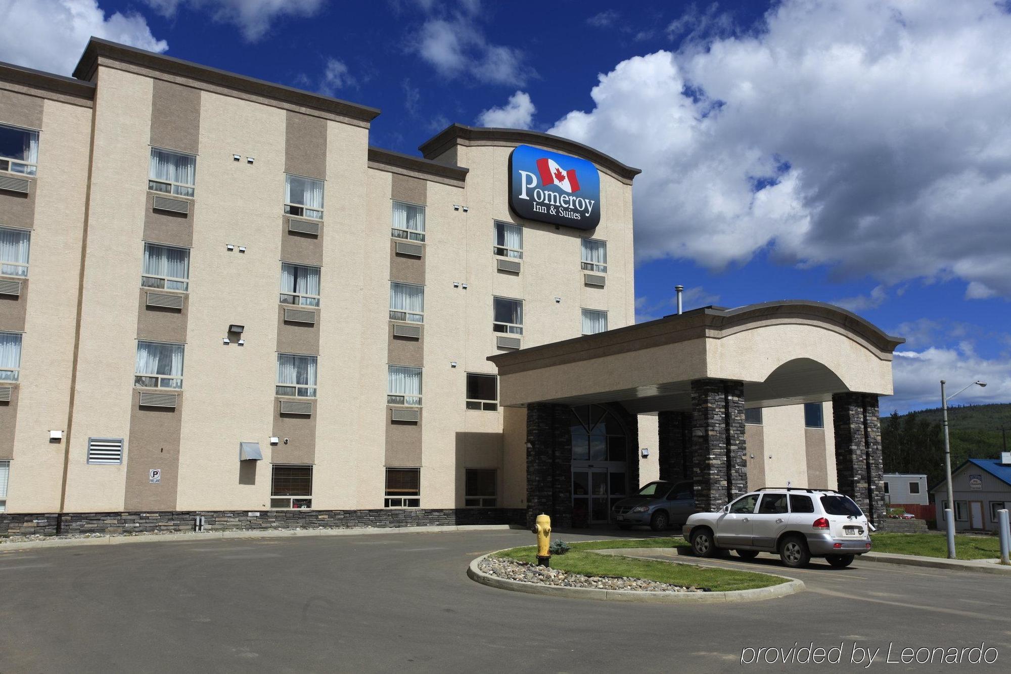 Pomeroy Inn And Suites Chetwynd מראה חיצוני תמונה